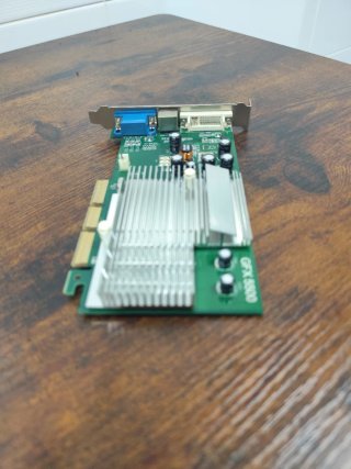 Tarjeta Gráfica NVIDIA FX 5500 AGP