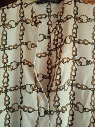 Blusa Zara Estampada Cadenas