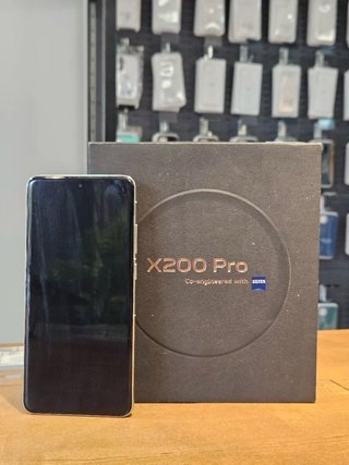 VIVO X200 PRO 512GB 16GB RAM TITANIUM