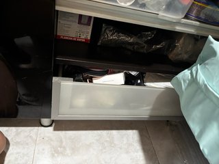 Mueble TV moderno cristal y metal. Negro