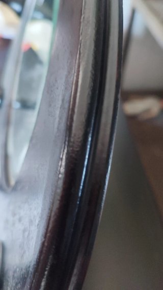 Colgador de madera con espejo