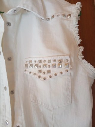 Chaleco Mango tachuelas beige