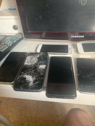 Pack 4 móviles Nokia y Samsung para piezas