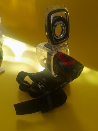 Cámara de video con carcasa