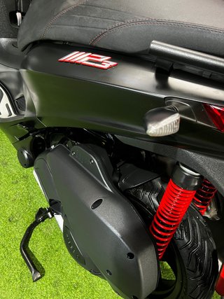 Piaggio MP3 300 Sport Negra 2023