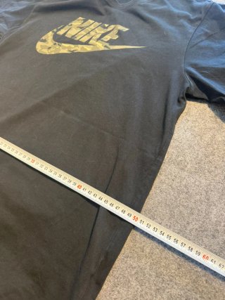 Camiseta Nike Logo Camuflaje Negra Talla M