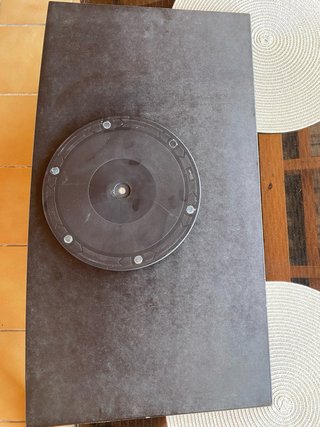 Base giratoria TV negra en perfecto estado.