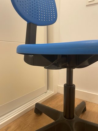Silla de escritorio azul y negra
