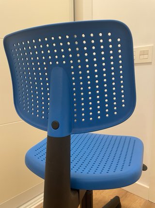 Silla de escritorio azul y negra