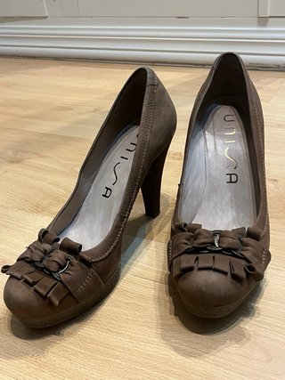 Zapatos de tacón Unisa marrones