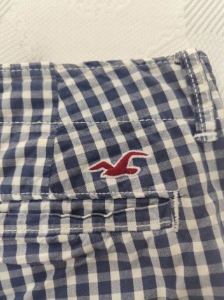 Bonito Pantalón corto marca Hollister