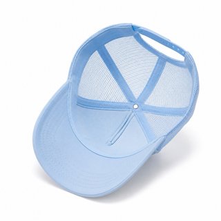 Gorra Trucker Azul Cielo Premium Bordada – Rejilla