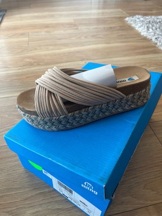 Sandalias MTNG Beige Mujer