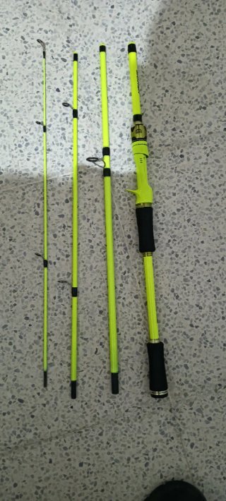 Caña de pescar 210cm flexible y ligera