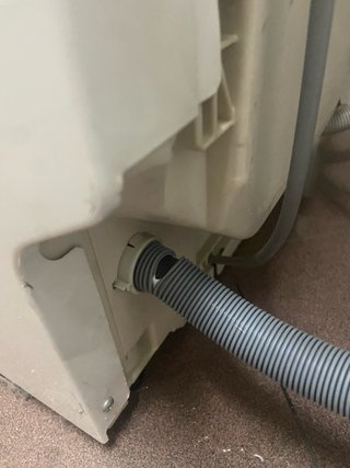 Lavavajillas Electrolux Inspire. Tubo roto desague
