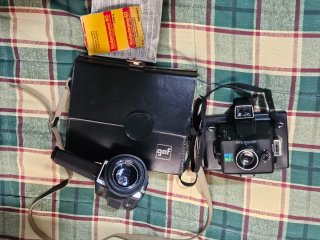 Lote di fotocamere Polaroid e Kodachrome