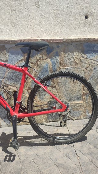 Bicicleta MTB BH Roja Suspensión Delantera