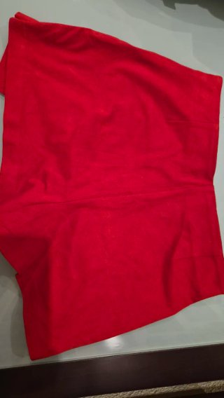 Falda short rojo con botones