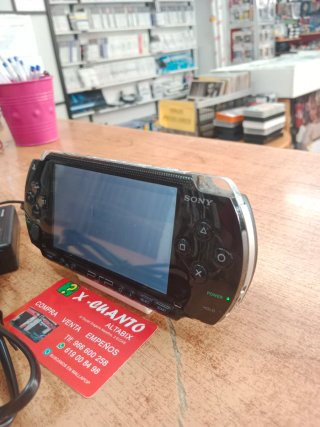 CONSOLA SONY PSP 1004 CON CARGADOR