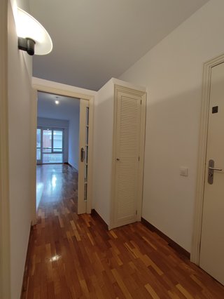 Piso alto luminoso 3 hab ascensor balcon Gomis BCN