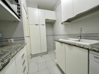 Piso alto luminoso 3 hab ascensor balcon Gomis BCN