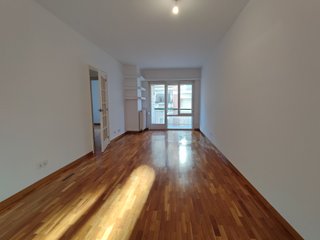 Piso alto luminoso 3 hab ascensor balcon Gomis BCN