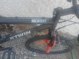 Bicicleta B'TWIN Negra