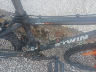Bicicleta B'TWIN Negra