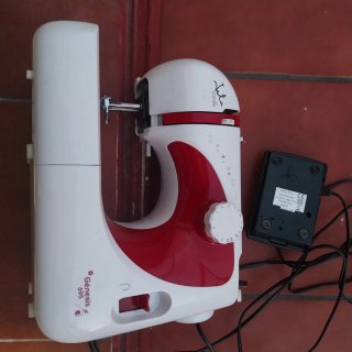 Máquina de coser JATA MC695