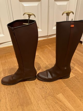 Botas de piel Valverde del Camino marrones.