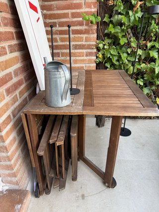 Tavolo da giardino pieghevole in legno con 4 sedie