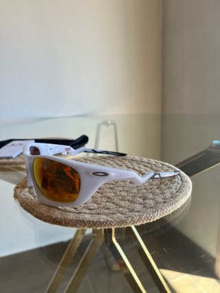 Óculos de Sol Oakley Branco