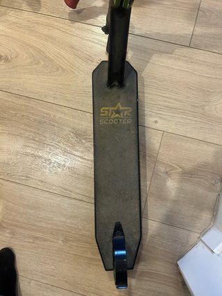 Patinete Scooter Negro  Marca Star Scooter