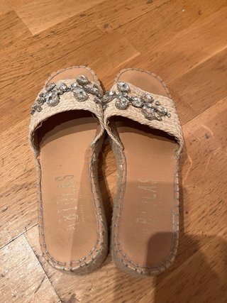 Sandalias Fabiolas cuña/plataforma adornos