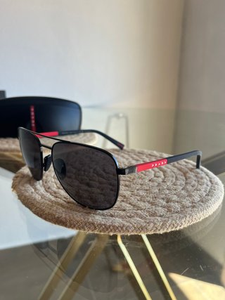 Óculos de Sol Prada Preto