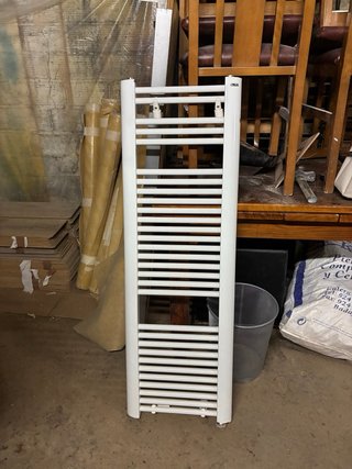 Radiador Toallero Blanco Metal