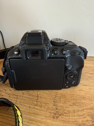 Fotocamera Nikon 5300 con borsa e caricabatterie