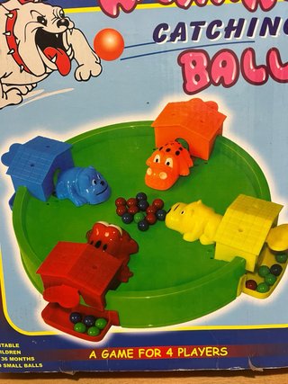 Juego tragabolas