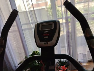 Bicicleta Estática BH Artic Fitness