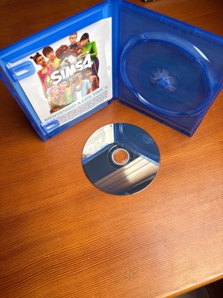 Los Sims 4 PS4