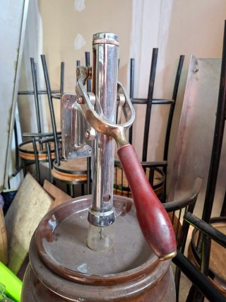 Taburetes, freidora tostador para bar