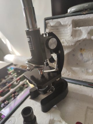 Antiguo Microscopio