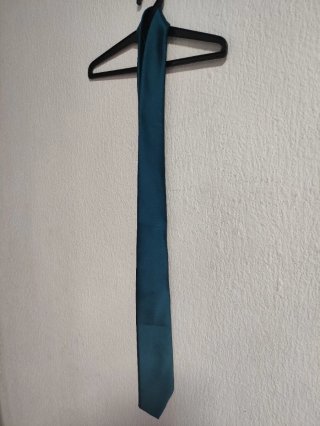 Corbata azul verdoso