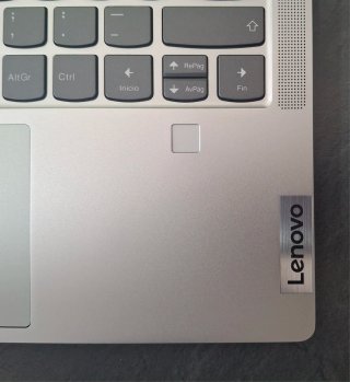 Lenovo Oled Ryzen 5 512/16Gb Tarjeta Video 2Gb