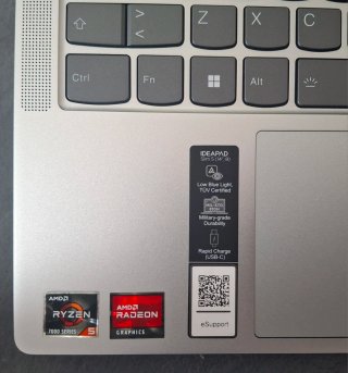 Lenovo Oled Ryzen 5 512/16Gb Tarjeta Video 2Gb