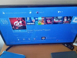 PS4 + Volante y Pedales Gaming + Gran Turismo Sport