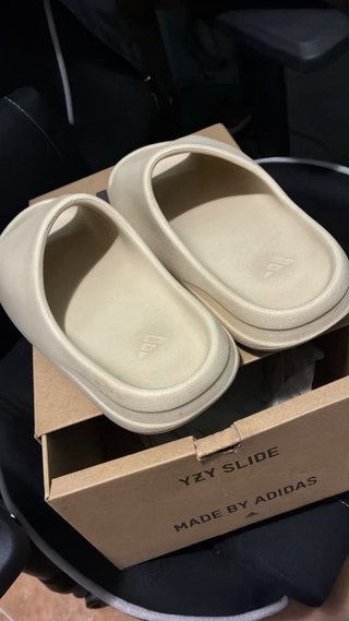 Yeezy Slide Adidas Beige