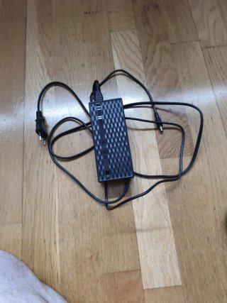 Cargador Patinete Eléctrico