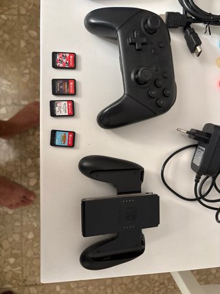 Nintendo Switch + Accesorios y Juegos