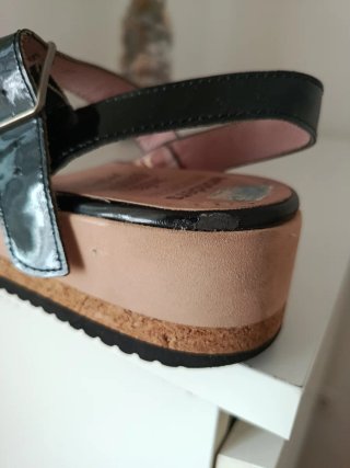 Sandalias Wonders Mujer Negro y Plata